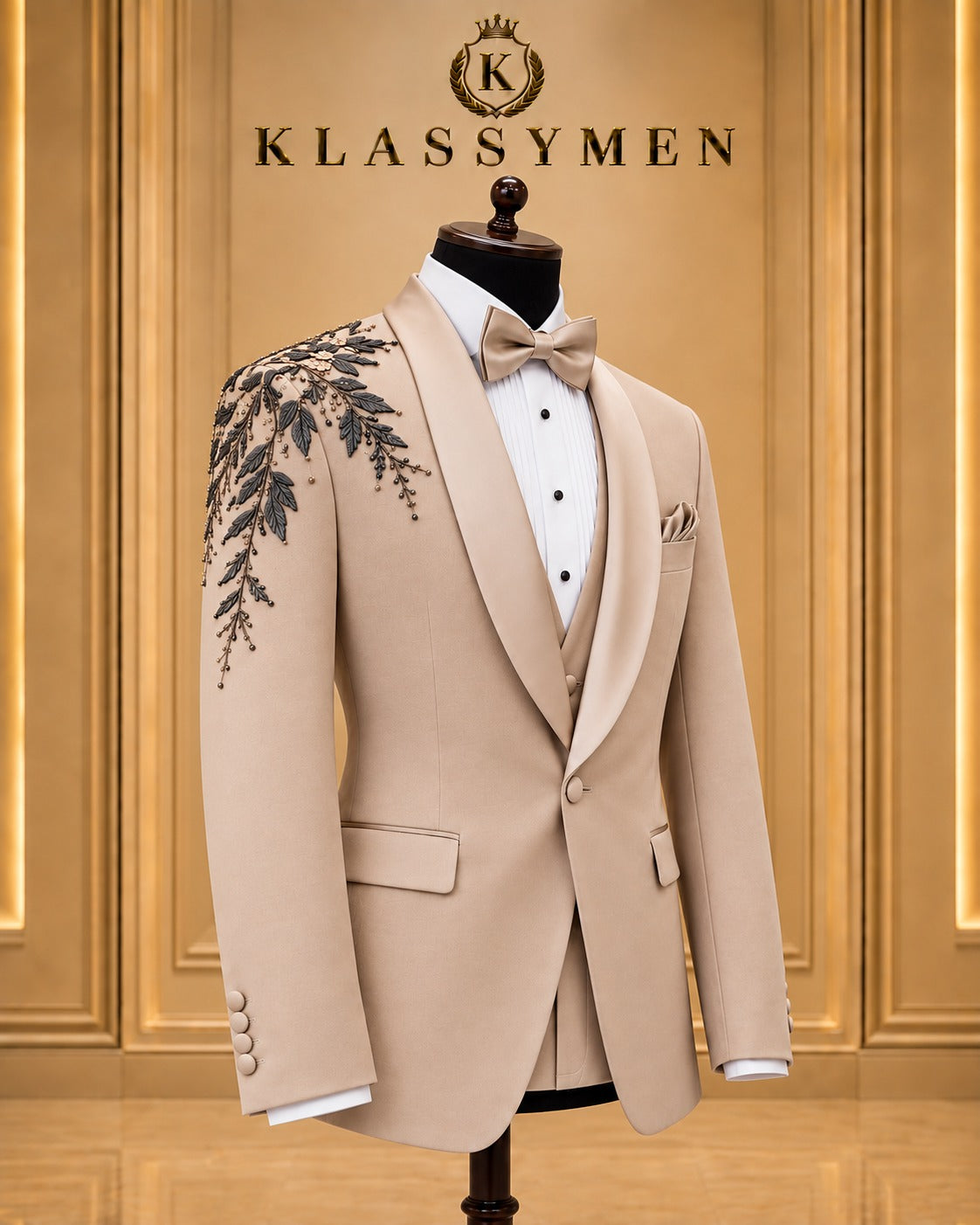 Beige Embroidered Shawl-Lapel Tuxedo Jacket